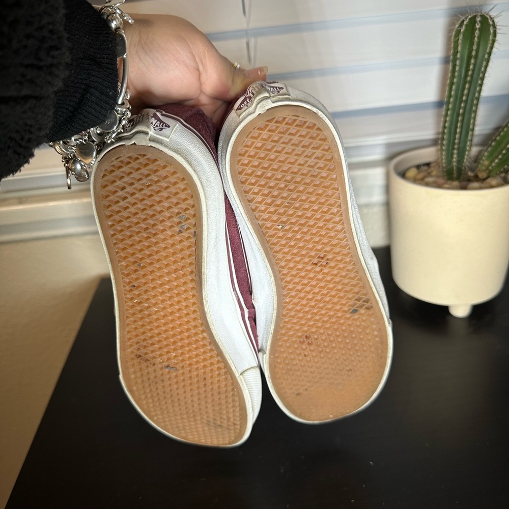 Vans - Picture 5 of 5